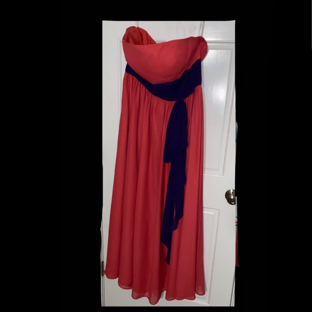 BEAUTIFUL FORMAL DRESS!